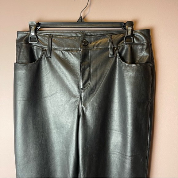 NWT Chicos Black Faux Leather Pants - Size 0R - Picture 3 of 13